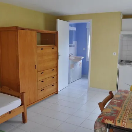 Appartement Studio Meuble Dans Parc Paysage Caen